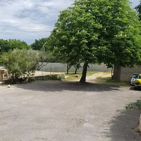 Logis D'hote En Rez De Piscine * Montignargues
