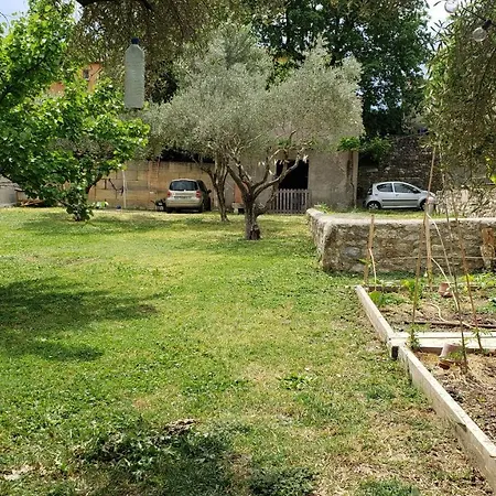 Logis D'hote En Rez De Piscine * Montignargues