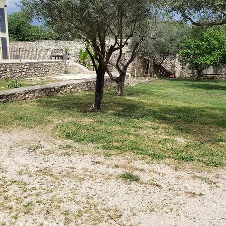 Holiday home Logis D'hote En Rez De Piscine Montignargues
